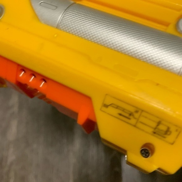 Set of 3 NERF guns. Not working - Picture 8 of 16
